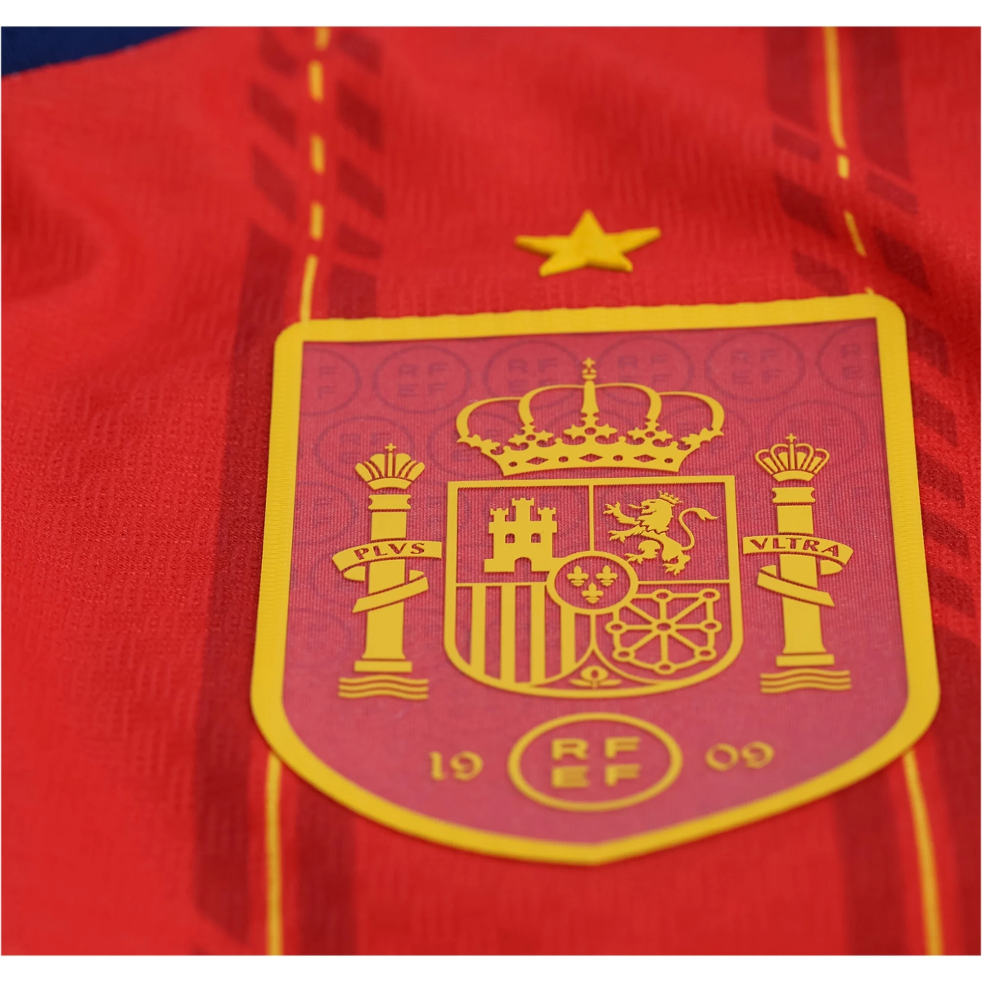 Spanien Fodboldtrøje,gamle Spillertøj Langærmet RODRI 16 Spanien Hjemmebanetrøje køb,Trøje Spanien,Spanien Hjemmebanetrøje 25-26